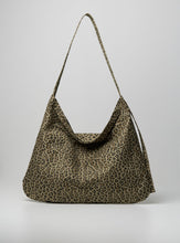 將圖片載入圖庫檢視器 MARHEN.J Gemma 棕色豹紋肩背包