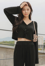 將圖片載入圖庫檢視器 CONCHWEAR 甜美短版鈕扣罩衫 2色