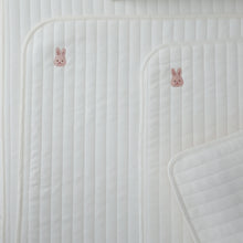 將圖片載入圖庫檢視器 CHEZ-BEBE 可愛動物涼感保潔墊 2款