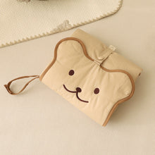 將圖片載入圖庫檢視器 CHEZ-BEBE 刺繡熊熊隨行尿布墊