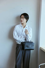 將圖片載入圖庫檢視器 LOEKA Fave 牛皮荔枝紋黑色手提肩背包