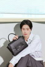 將圖片載入圖庫檢視器 LOEKA Fave 牛皮荔枝紋黑色手提肩背包