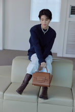將圖片載入圖庫檢視器 LOEKA Fave 牛皮荔枝紋棕色手提肩背包