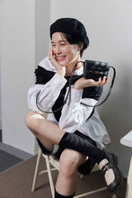 將圖片載入圖庫檢視器 LOEKA Fave 黑色迷你側背翻蓋卡包