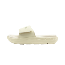 將圖片載入圖庫檢視器 AKIII CLASSIC Dual Cushioning Slide 三重軟墊奶油色拖鞋