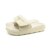 將圖片載入圖庫檢視器 AKIII CLASSIC Dual Cushioning Slide 三重軟墊奶油色拖鞋