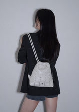 將圖片載入圖庫檢視器 KWANI Mini Chelsea 鉚釘抽繩迷你後背包 (2色)