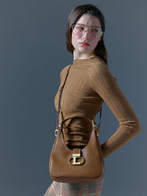 將圖片載入圖庫檢視器 LOEKA Gota M 都會知性棕色馬鞍肩背包