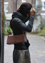 將圖片載入圖庫檢視器 KWANI Sleek Diane 都會優雅法棍包 (3色)