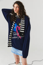 將圖片載入圖庫檢視器 FALLETT Love Spray 愛心噴漆深藍色長袖毛衣