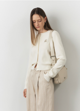 將圖片載入圖庫檢視器 CITYBREEZE LOGO燙布貼圓領針織外套 (3色可選_黑色/灰色/象牙白)