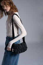 將圖片載入圖庫檢視器 MARHEN.J Popcorn Swing Mini 個性街頭爆米花黑色側背包