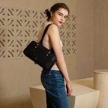 將圖片載入圖庫檢視器 LOEKA Cube 黑色兩用優雅法棍包
