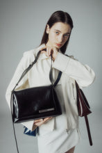將圖片載入圖庫檢視器 MARHEN.J Elly 簡約都會黑色皮革肩背包