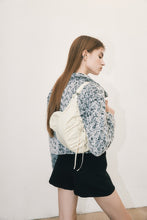 將圖片載入圖庫檢視器 MARHEN.J Plie 米白色蝴蝶結抓皺半月包