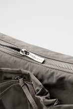 將圖片載入圖庫檢視器 MARHEN.J Plie 灰色蝴蝶結抓皺半月包