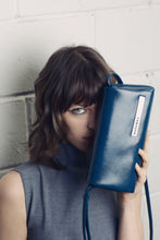 將圖片載入圖庫檢視器 MARHEN.J Elina 簡約都會迷你皮革斜背包 (4色)