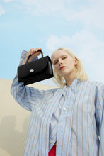 將圖片載入圖庫檢視器 MARHEN.J Arch 環保皮革方形掀蓋兩用包 (3色)