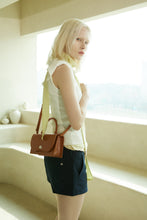 將圖片載入圖庫檢視器 MARHEN.J Arch 環保皮革方形掀蓋兩用包 (3色)