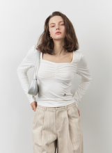 將圖片載入圖庫檢視器 CITYBREEZE 法式慵懶抓皺長袖上衣 (2色可選_黑色/白色)