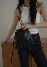 將圖片載入圖庫檢視器 KWANI Mini Chelsea 鉚釘抽繩迷你後背包 (2色)