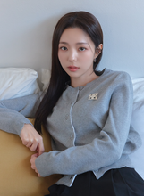 將圖片載入圖庫檢視器 CITYBREEZE LOGO燙布貼圓領針織外套 (3色可選_黑色/灰色/象牙白)
