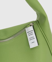 將圖片載入圖庫檢視器 NIEEH Soft 蘋果綠腋下肩背包