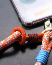 將圖片載入圖庫檢視器 MCRN 手機夾片+手腕掛繩藍點橘 組合