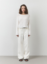 將圖片載入圖庫檢視器 CITYBREEZE 落肩寬鬆透膚針織上衣 (2色可選_黑色/白色)