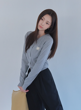 將圖片載入圖庫檢視器 CITYBREEZE LOGO燙布貼圓領針織外套 (3色可選_黑色/灰色/象牙白)