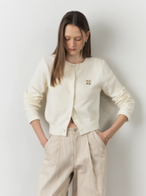 將圖片載入圖庫檢視器 CITYBREEZE LOGO燙布貼圓領針織外套 (3色可選_黑色/灰色/象牙白)