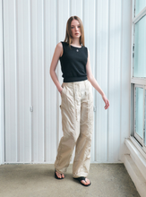 將圖片載入圖庫檢視器 CITYBREEZE 經典LOGO無袖背心 (5色可選_純白色/粉色/藍黑色/墨黑色/奶油色)