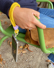 將圖片載入圖庫檢視器 MCRN 手機夾片+手腕掛繩熱情黃 組合