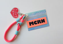 將圖片載入圖庫檢視器 MCRN 手機夾片+手腕掛繩薄荷櫻桃 組合