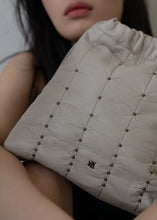 將圖片載入圖庫檢視器 KWANI Mini Chelsea 鉚釘抽繩迷你後背包 (2色)