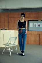 將圖片載入圖庫檢視器 LOEKA Fave 棕色迷你側背翻蓋卡包