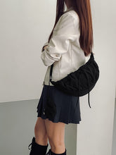 將圖片載入圖庫檢視器 MARHEN.J Plie 黑色蝴蝶結抓皺半月包