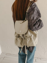 將圖片載入圖庫檢視器 MARHEN.J Scarlet 米白色尼龍抽繩後背包