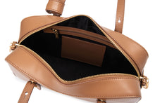 將圖片載入圖庫檢視器 LOEKA Cube 焦糖兩用優雅法棍包