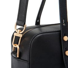 將圖片載入圖庫檢視器 LOEKA Cube 黑色兩用優雅法棍包