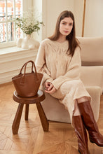 將圖片載入圖庫檢視器 LOEKA Marqueta M 優雅牛皮棕色水桶包