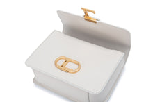 將圖片載入圖庫檢視器 LOEKA Objet M 優雅牛皮香草白方形包