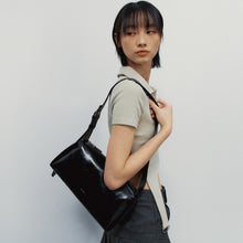將圖片載入圖庫檢視器 SQUARELINE Layer 斜背/肩背兩用包 米白色