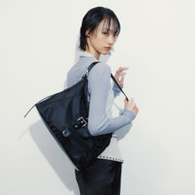 將圖片載入圖庫檢視器 SQUARELINE Charming 斜背/肩背兩用包 深棕色