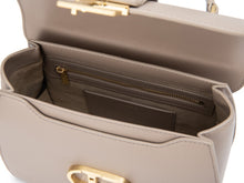 將圖片載入圖庫檢視器 LOEKA Classic Satchel 經典劍橋松露駝色手提包