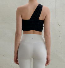 將圖片載入圖庫檢視器 CONCHWEAR 單肩抓皺鏤空背心 3色