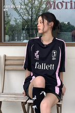 將圖片載入圖庫檢視器 FALLETT Sport Club 足球黑粉撞色短袖T恤