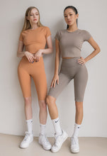 將圖片載入圖庫檢視器 CONCHWEAR 零束縛5.5分緊身運動褲 5色