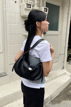 將圖片載入圖庫檢視器 FALLETT Nana Bag 黑色皮革肩背包