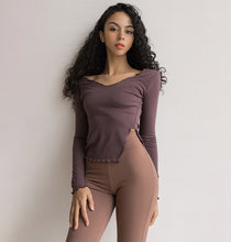 將圖片載入圖庫檢視器 CONCHWEAR 透膚羅紋捲邊上衣 6色